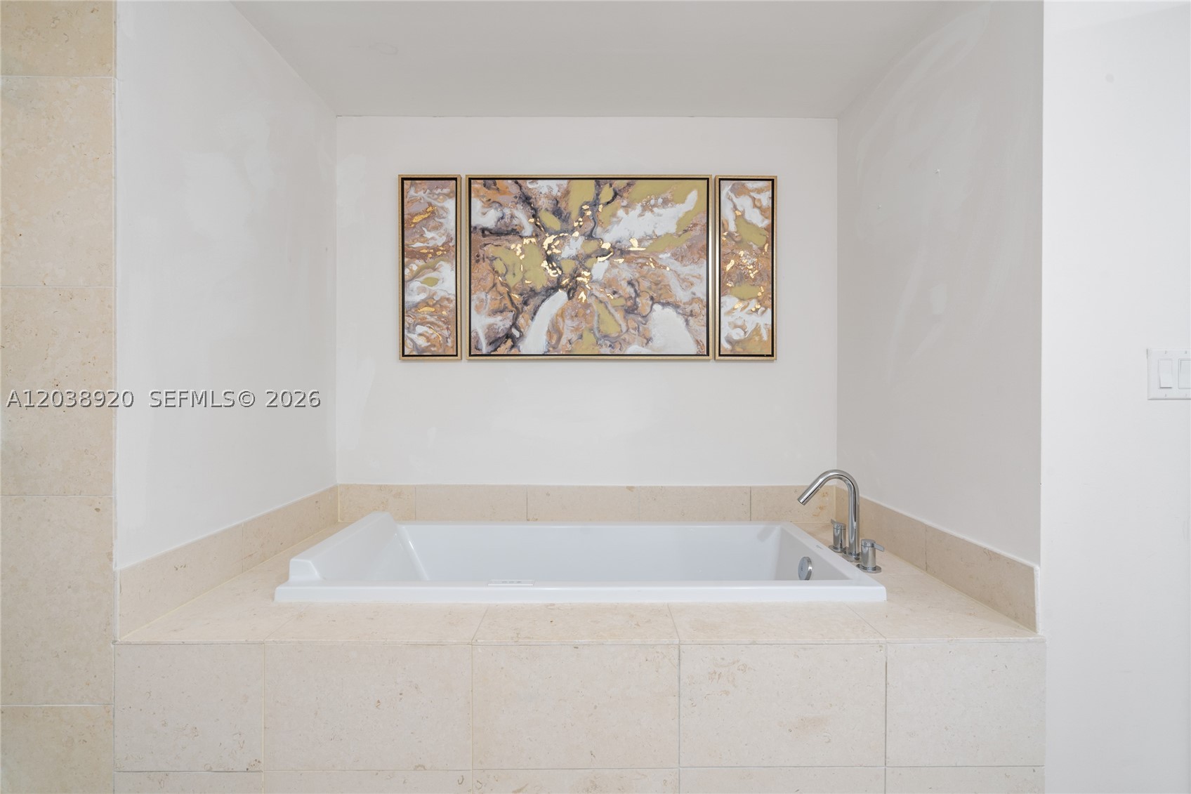ICONBRICKELL CONDO NO 1 - Residential