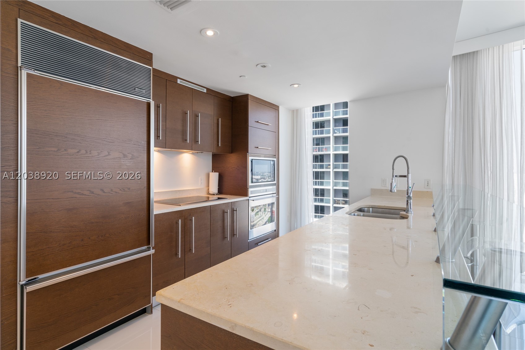 ICONBRICKELL CONDO NO 1 - Residential