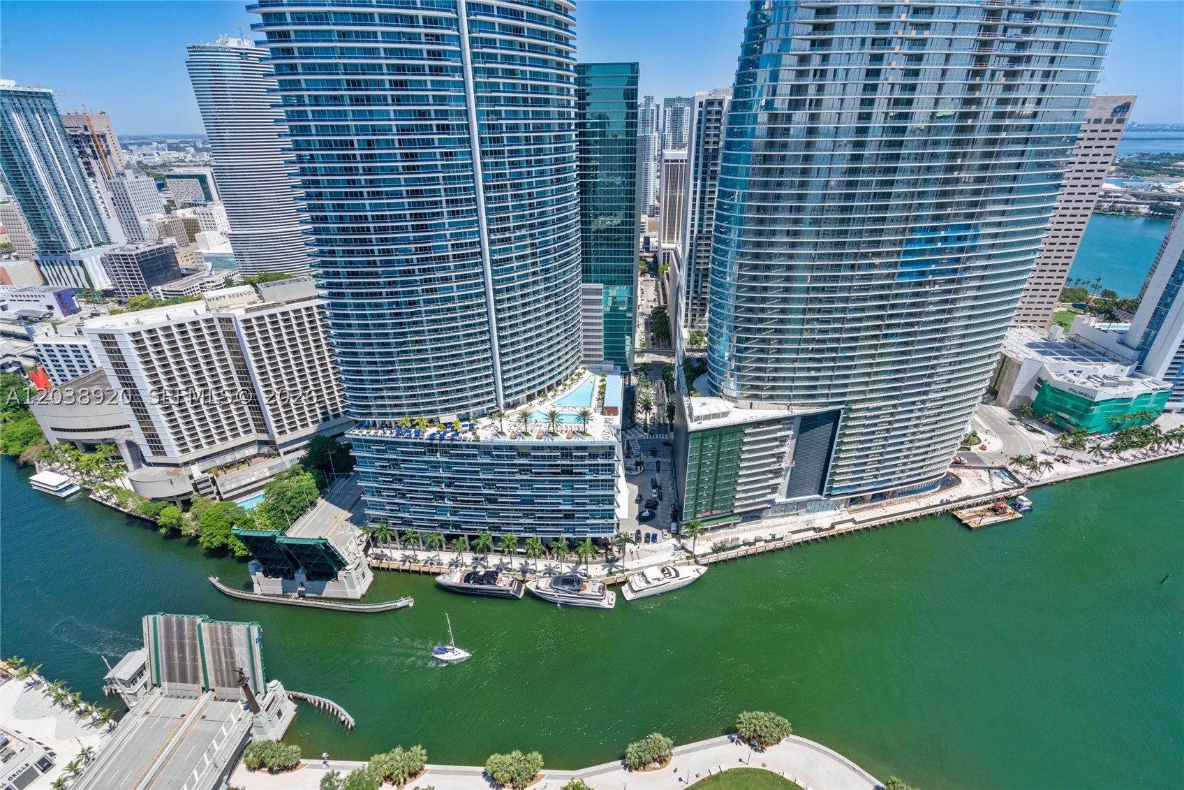 ICONBRICKELL CONDO NO 1 - Residential
