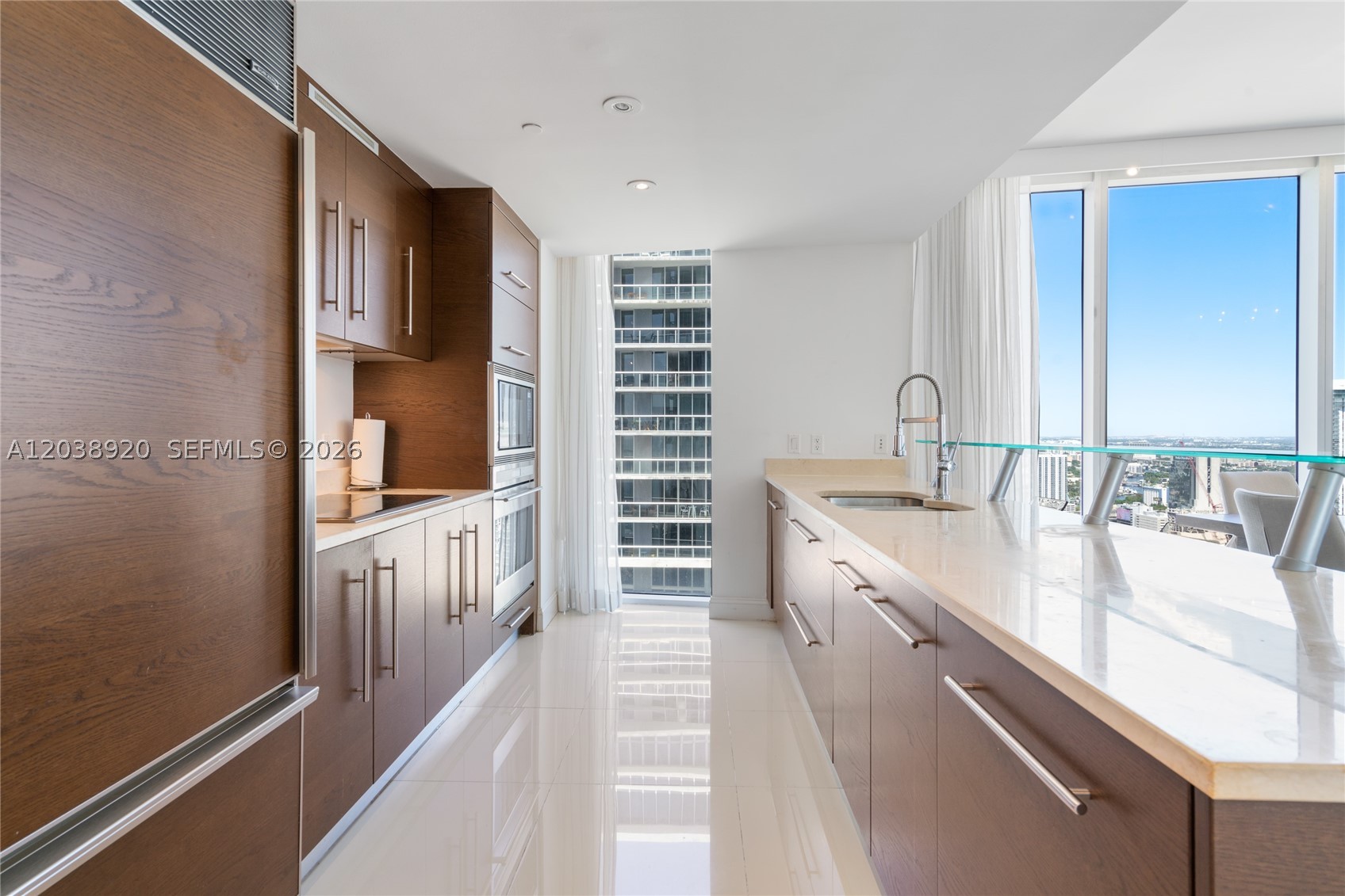 ICONBRICKELL CONDO NO 1 - Residential