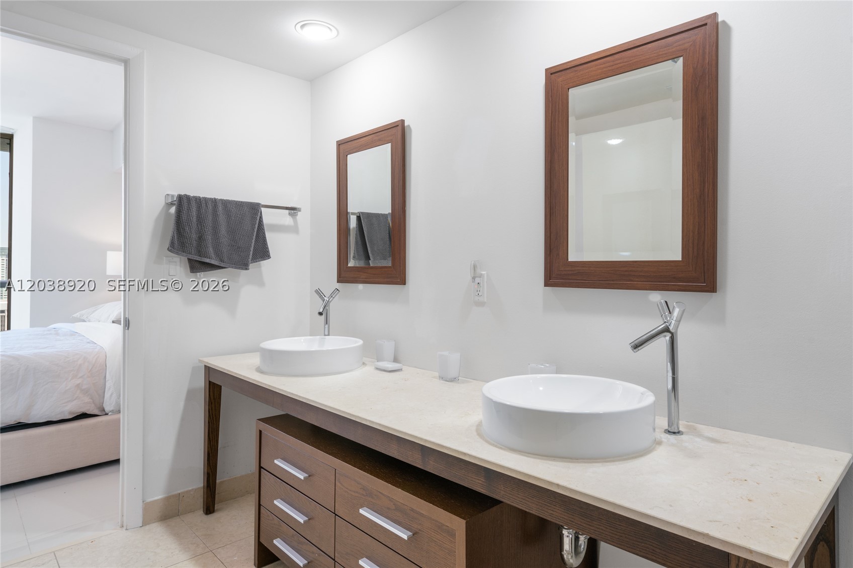 ICONBRICKELL CONDO NO 1 - Residential