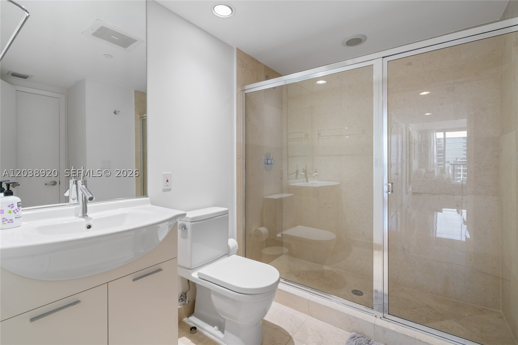 ICONBRICKELL CONDO NO 1 - Residential