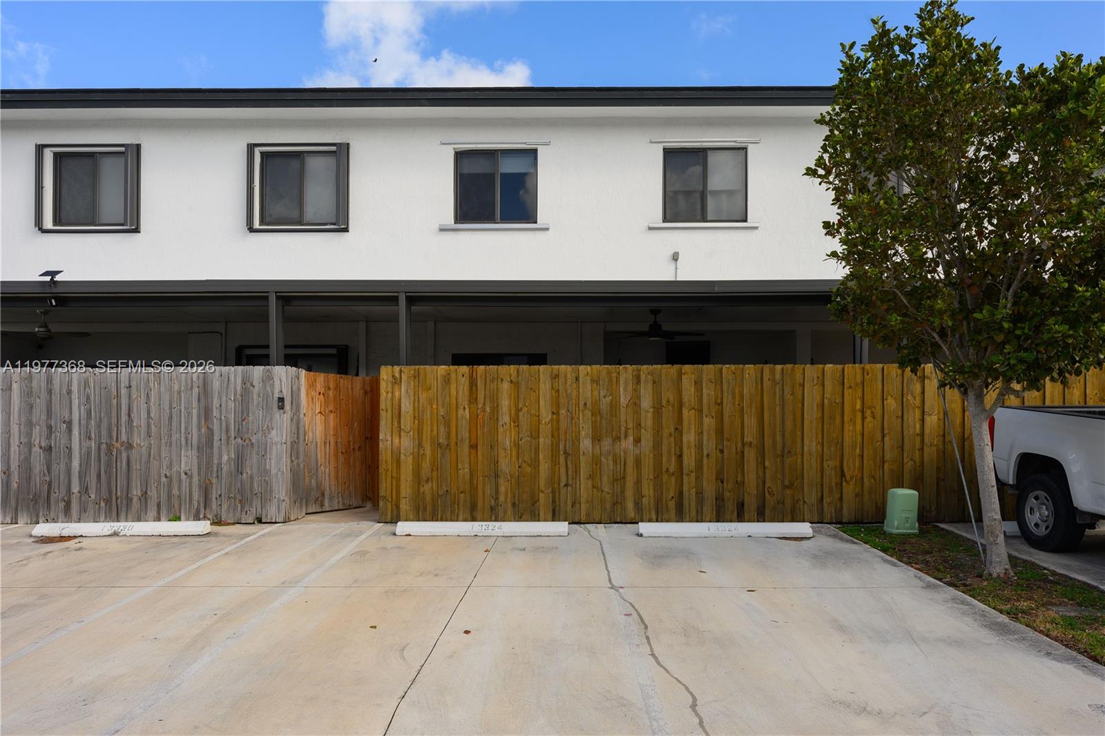 TROPICAL BREEZE TOWNHOUSE - Residential