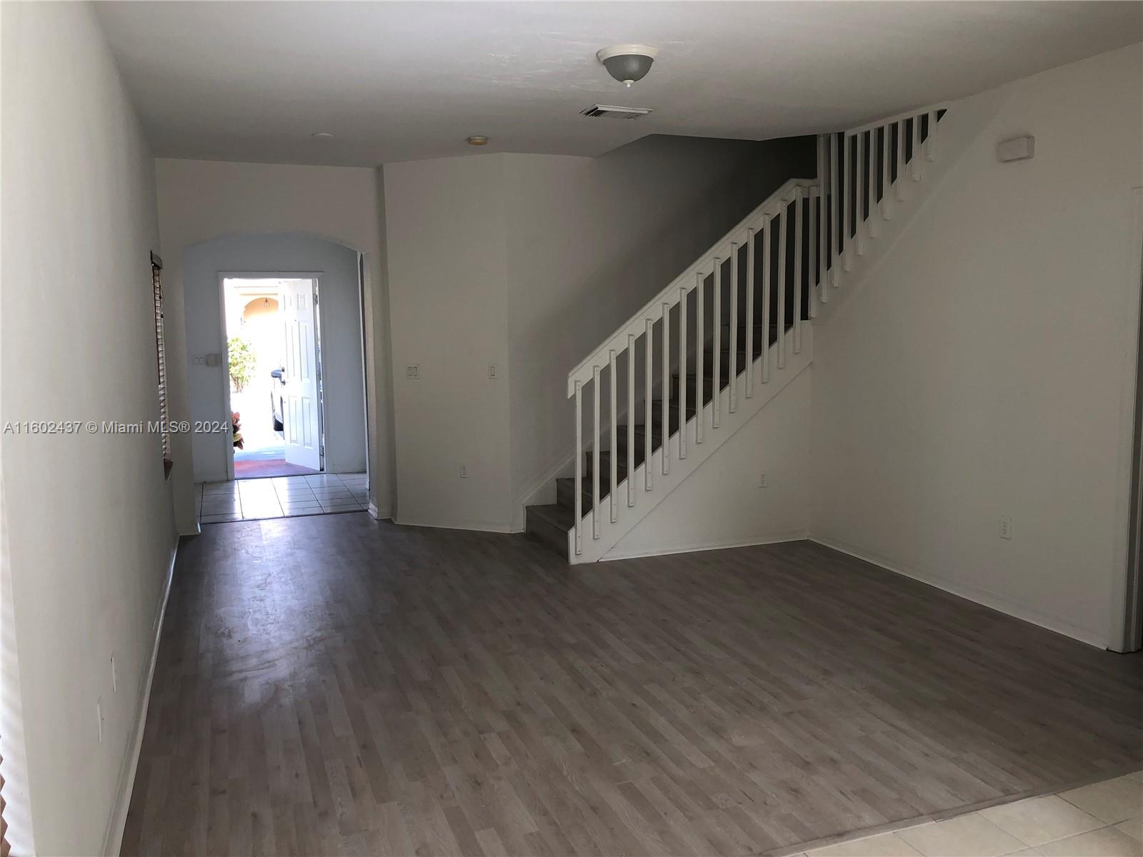 LEEWARD AT ISLANDS AT DOR - Residential Lease
