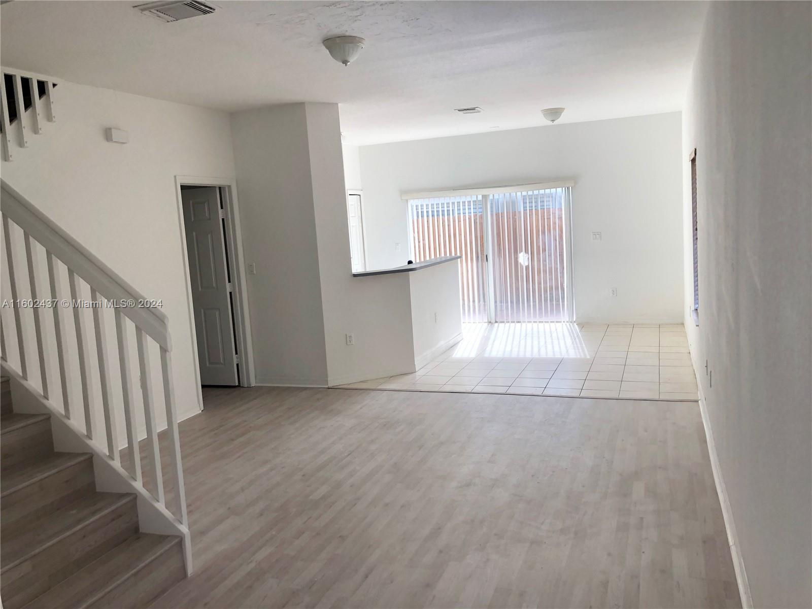 LEEWARD AT ISLANDS AT DOR - Residential Lease