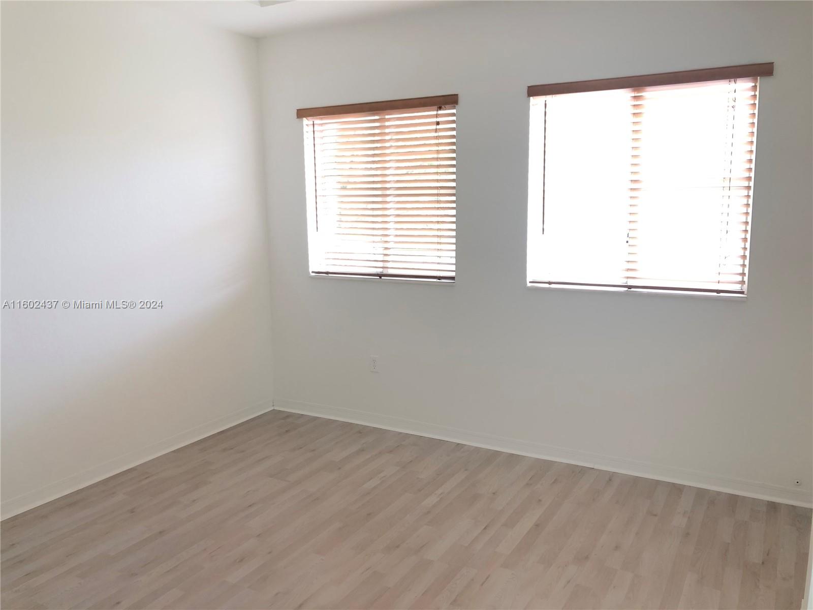 LEEWARD AT ISLANDS AT DOR - Residential Lease