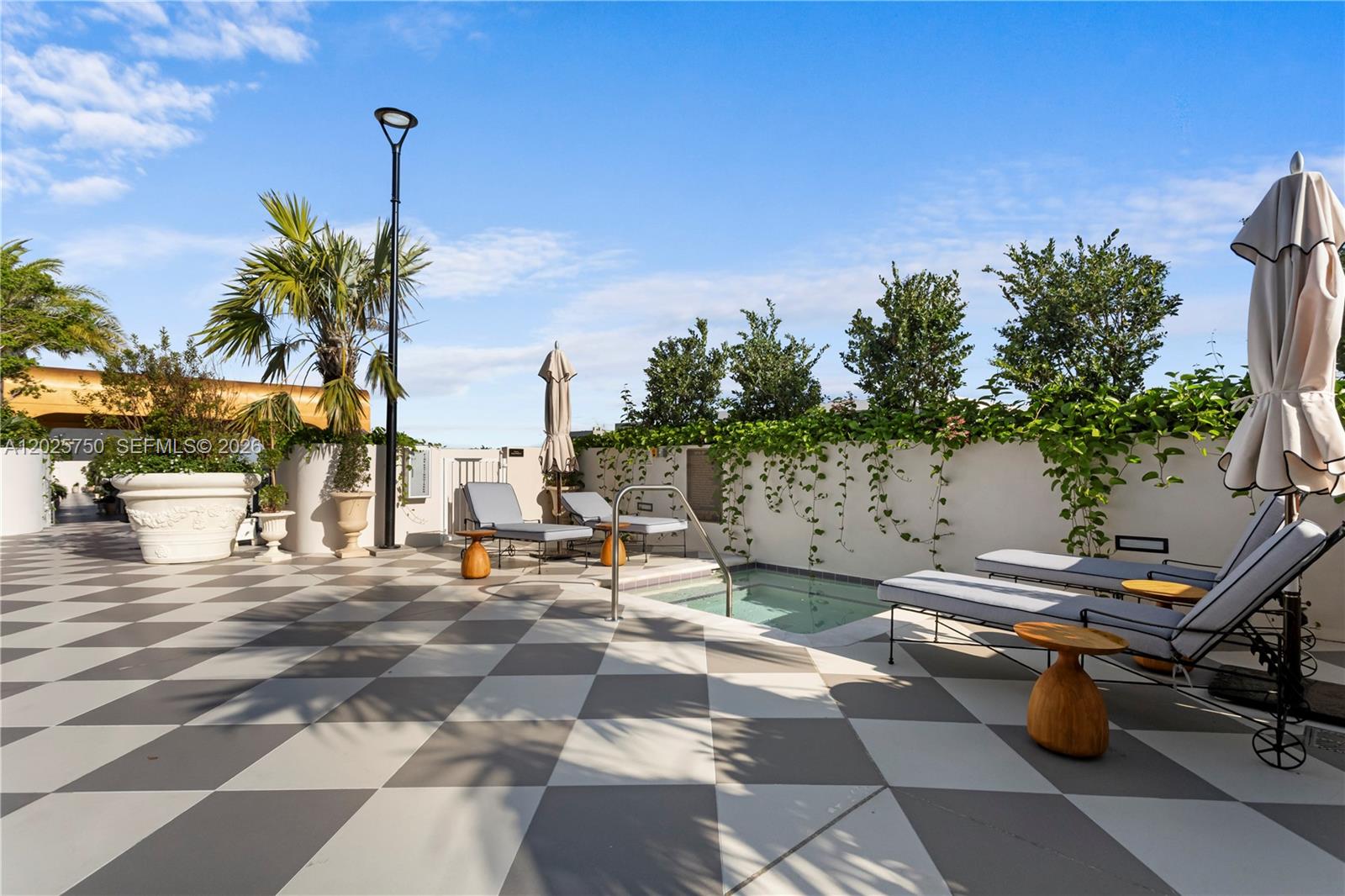 ¤MARION PL - Residential