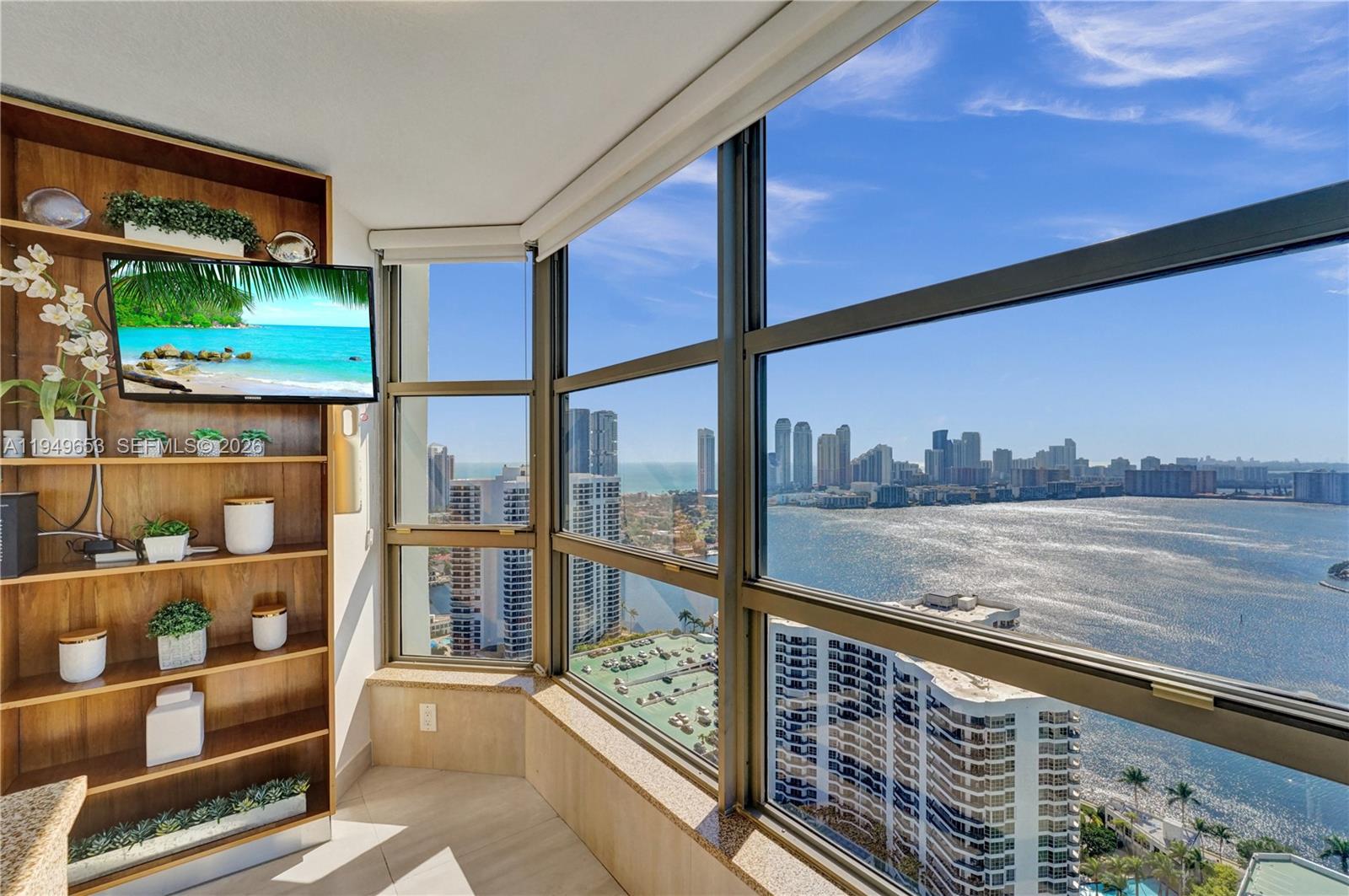 MYSTIC POINTE - Residential
