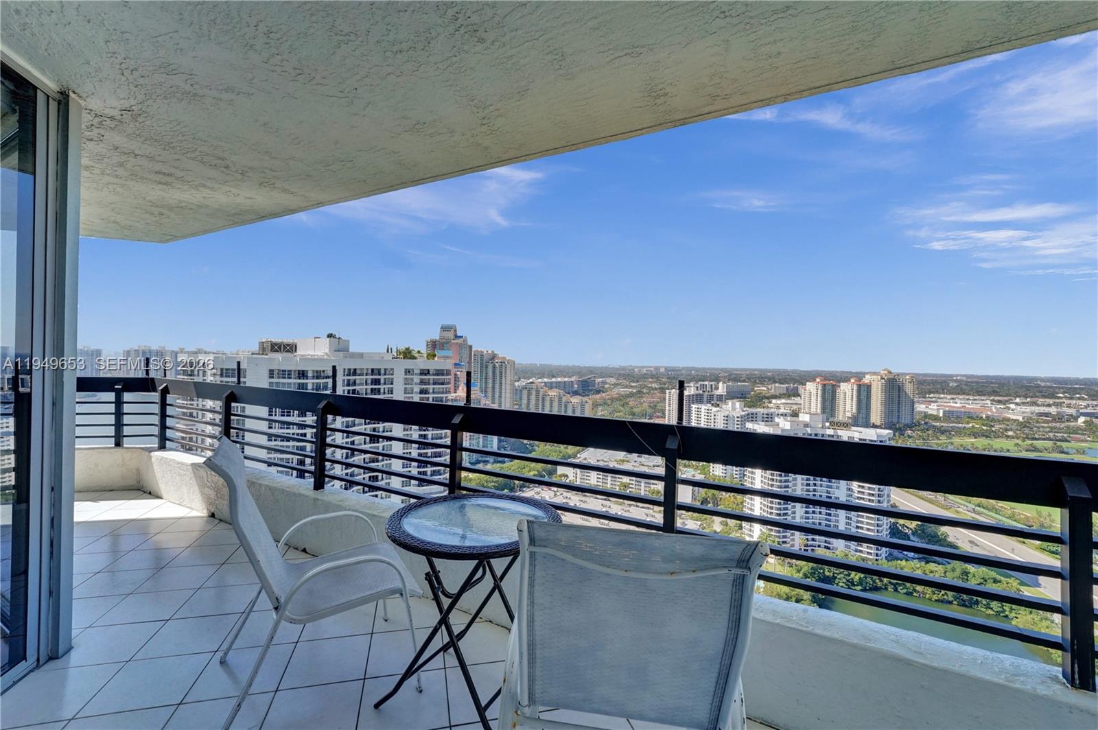 MYSTIC POINTE - Residential