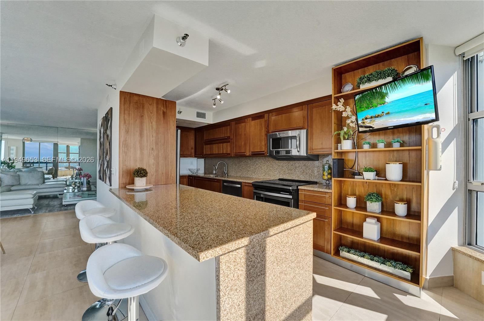 MYSTIC POINTE - Residential