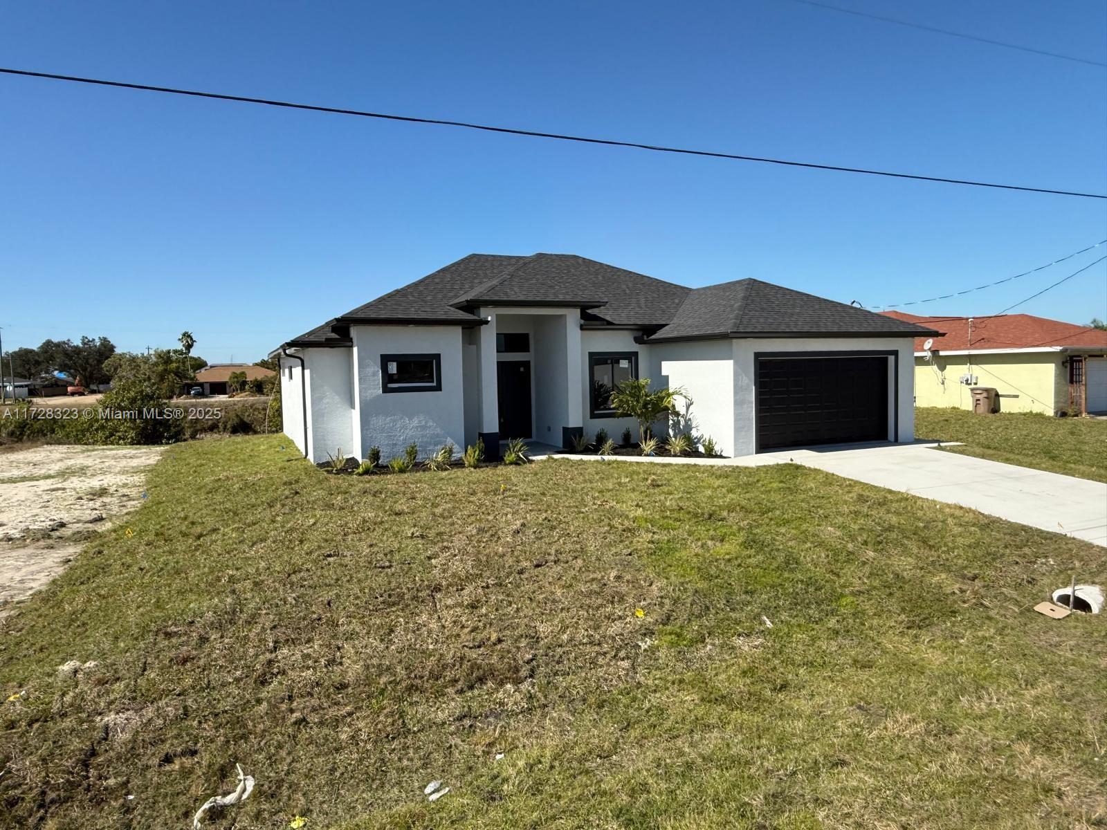 CAPE CORAL - Residential