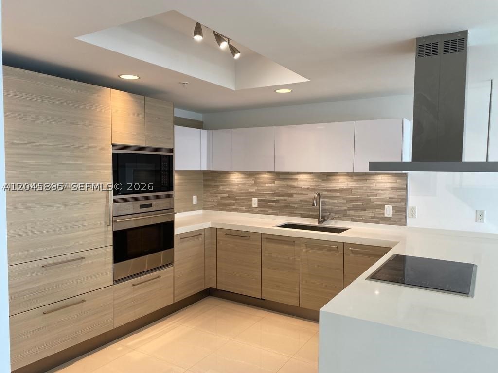 MARINA PALMS RESIDENCES N - Residential Lease