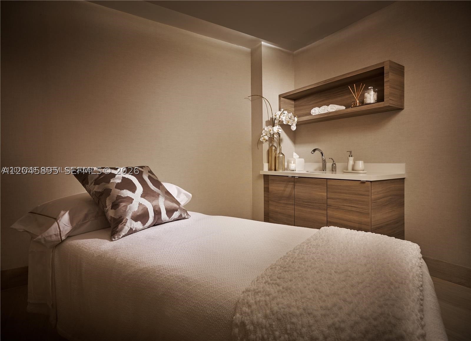 MARINA PALMS RESIDENCES N - Residential Lease