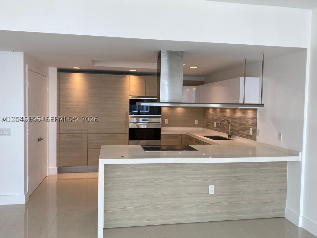 MARINA PALMS RESIDENCES N - Residential Lease