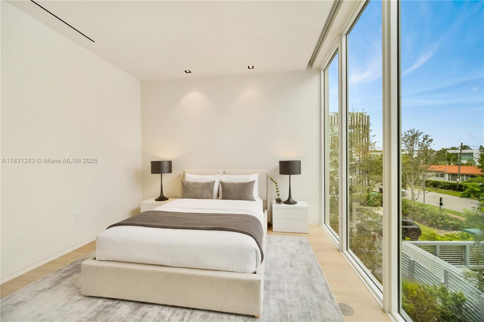 4701 NORTH MERIDIAN CONDO - Residential Lease
