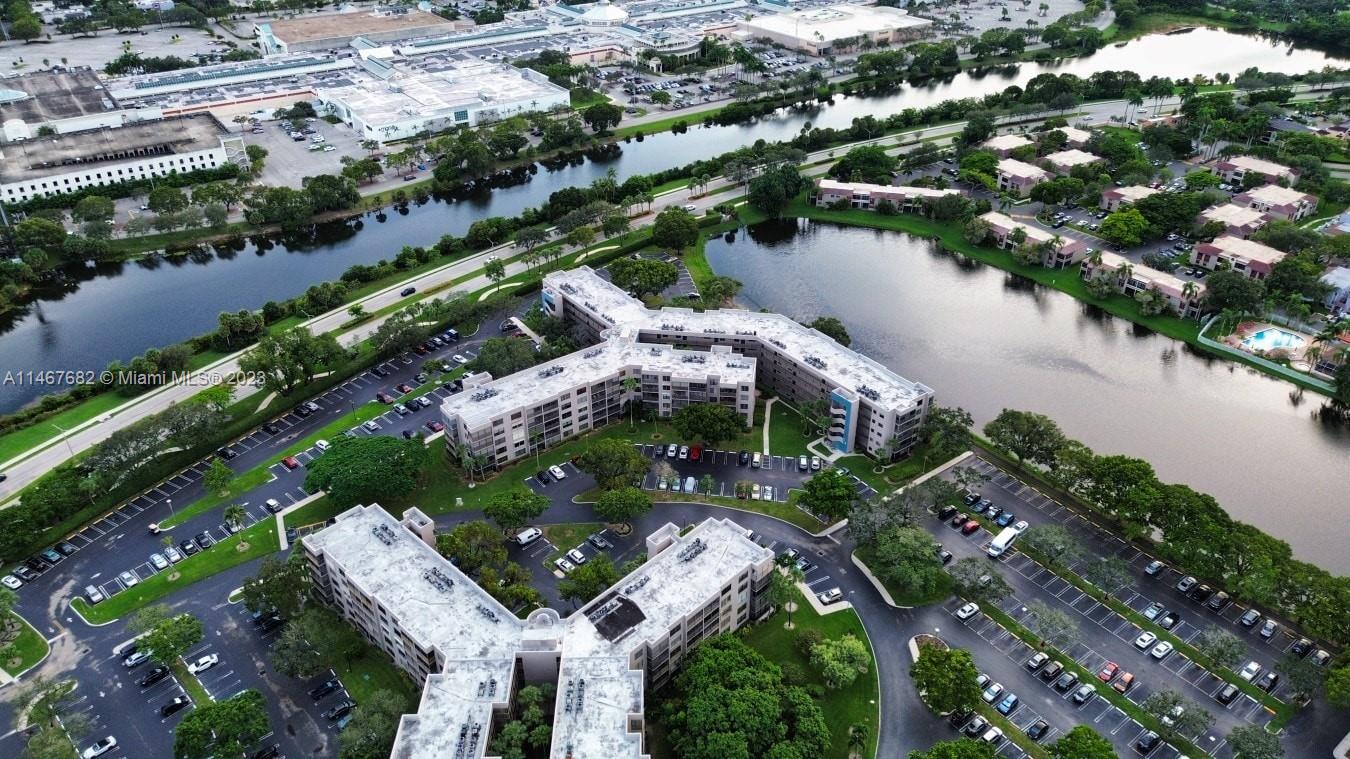 COLONY POINT 1 CONDO - Residential