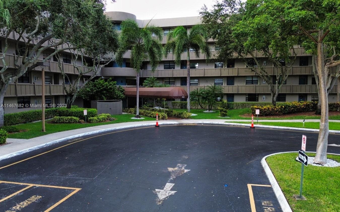 COLONY POINT 1 CONDO - Residential