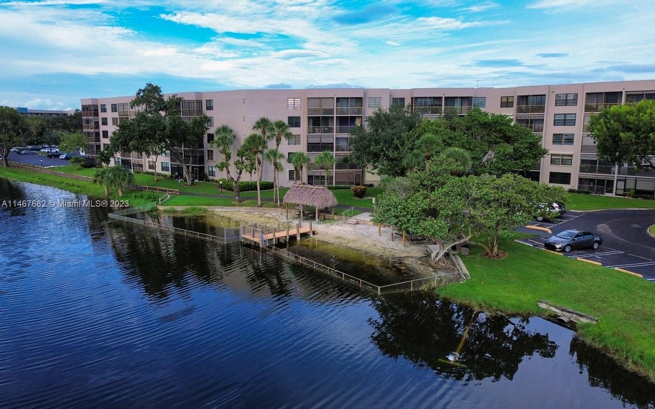 COLONY POINT 1 CONDO - Residential