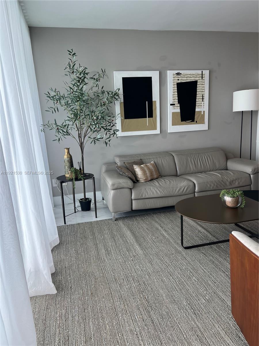ONE PARAISO CONDO - Residential Lease