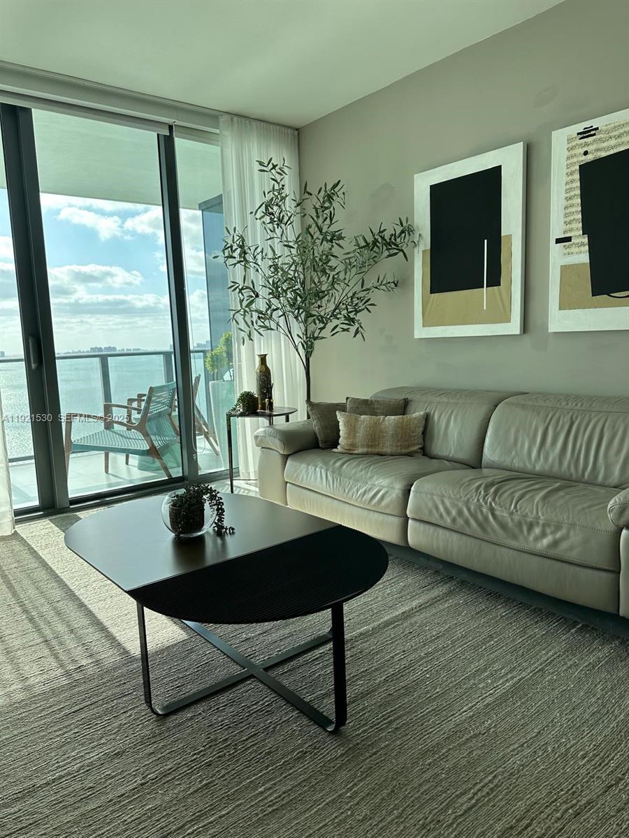 ONE PARAISO CONDO - Residential Lease