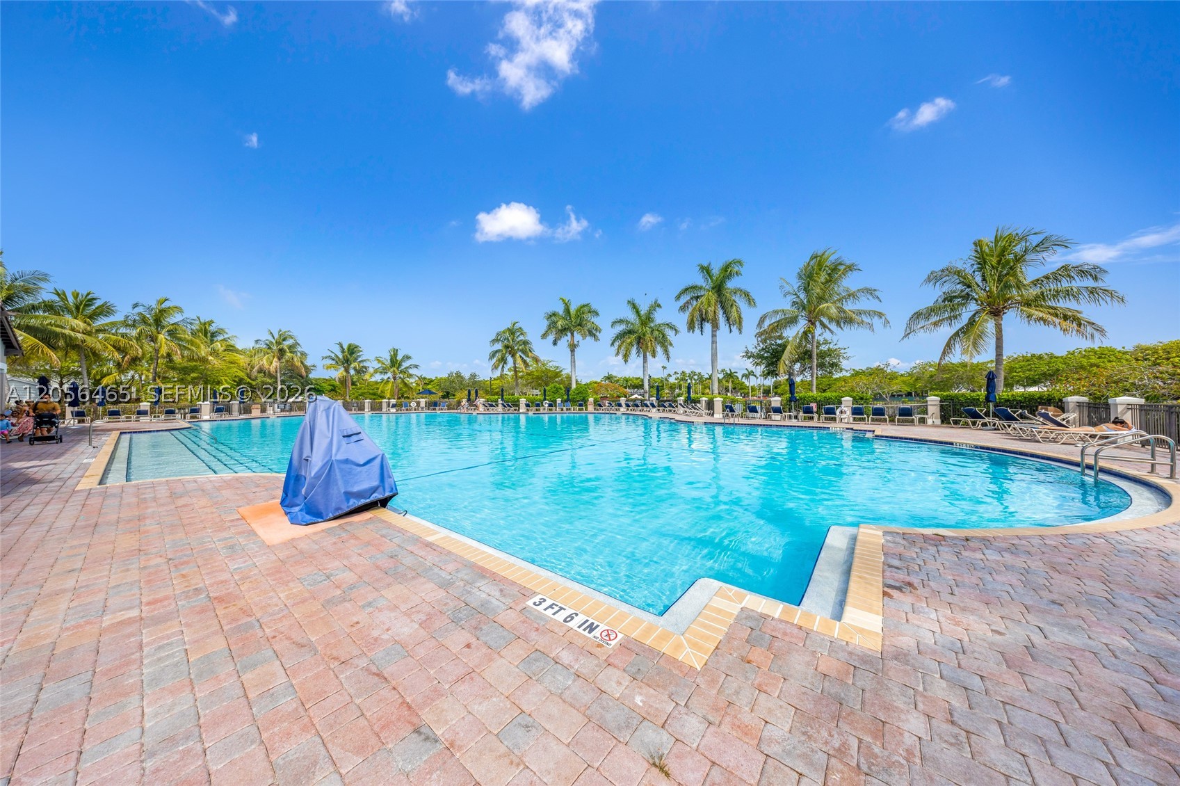 THE COURTS AT BAYSHORE I - Residential