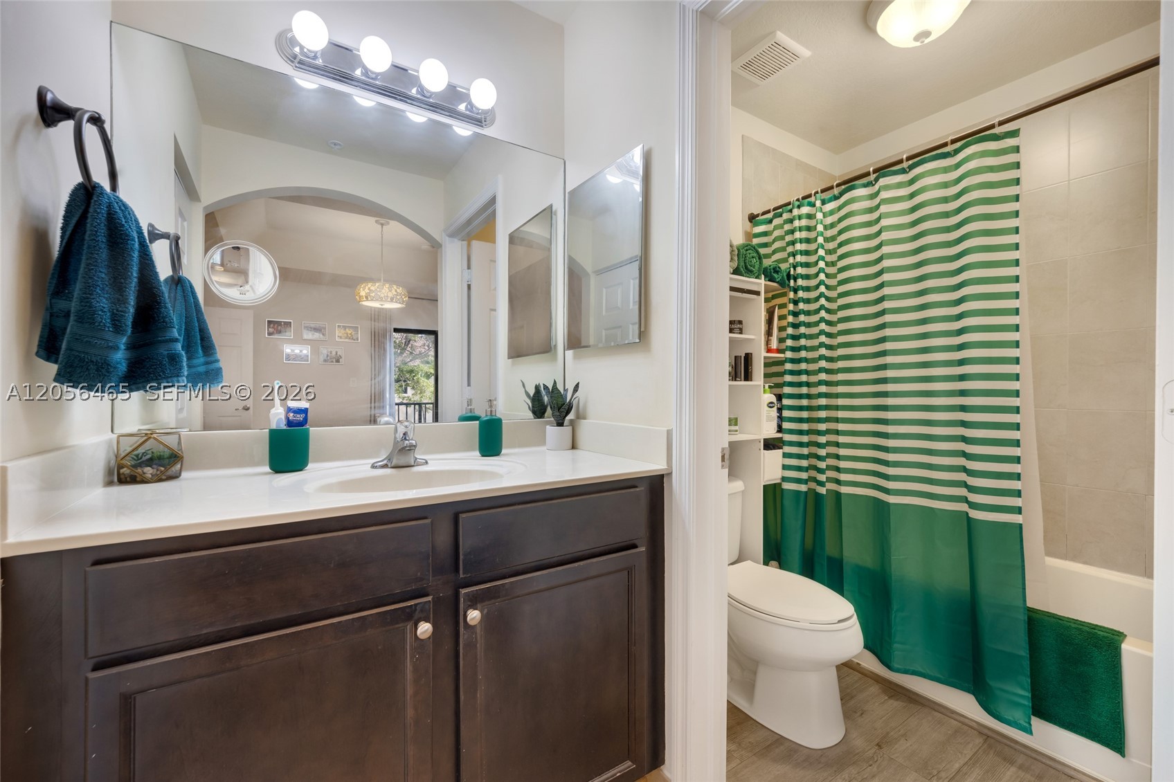 THE COURTS AT BAYSHORE I - Residential