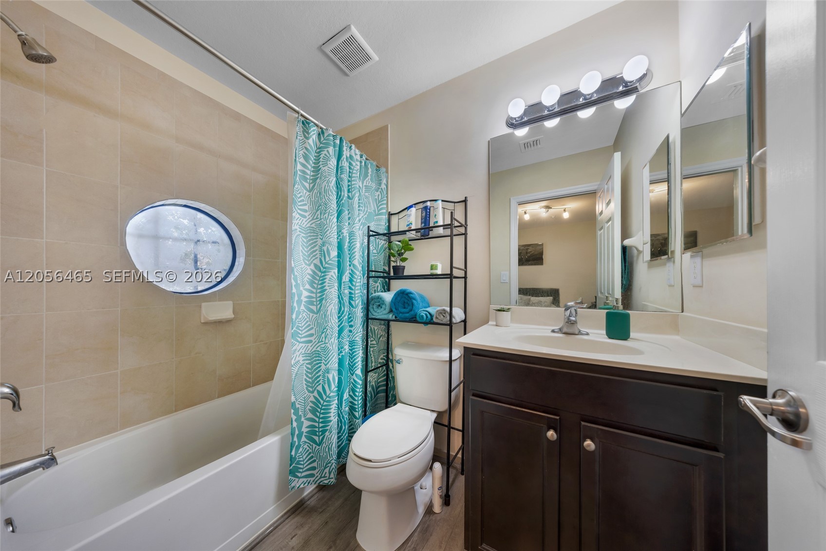 THE COURTS AT BAYSHORE I - Residential