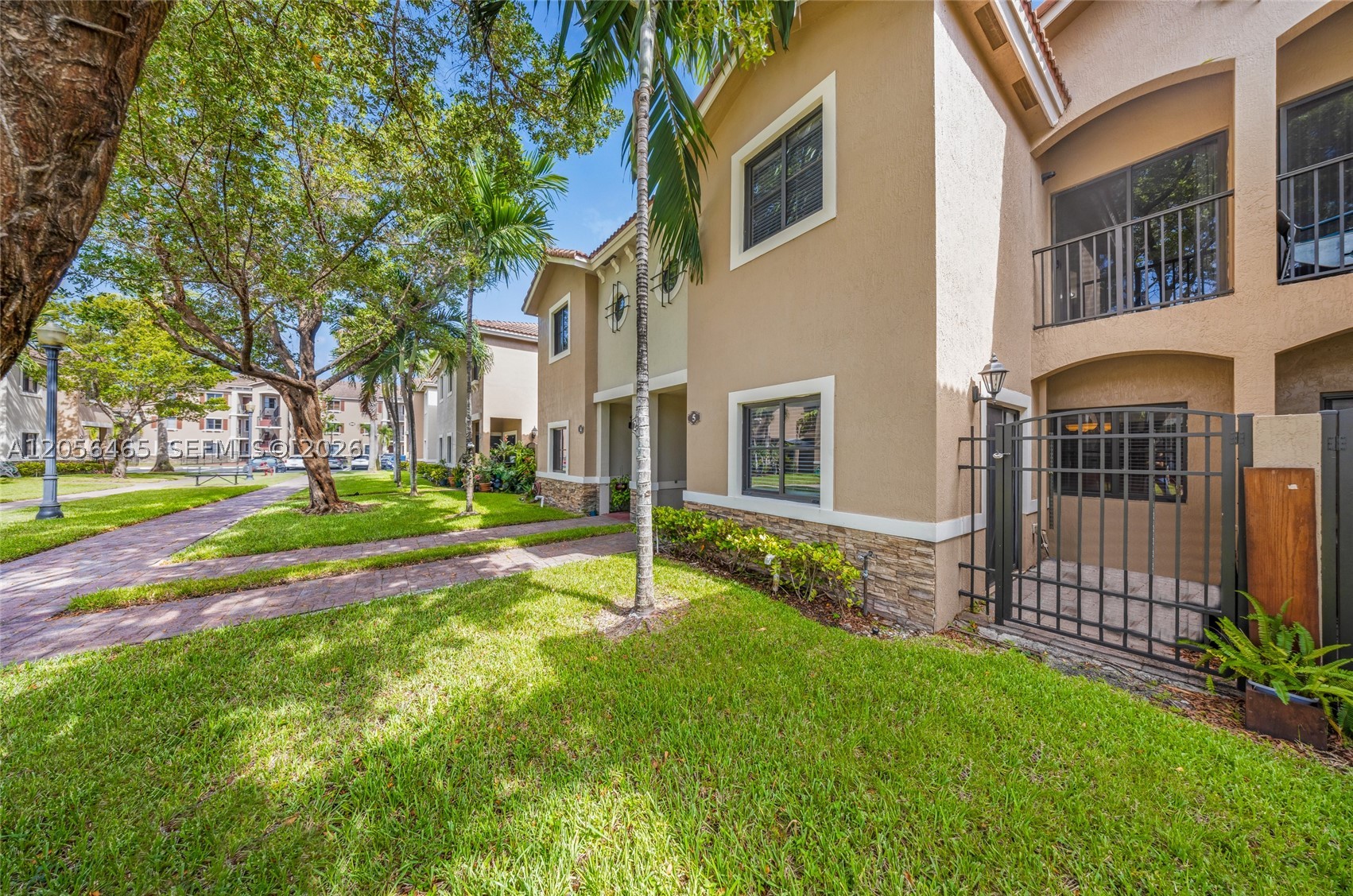 THE COURTS AT BAYSHORE I - Residential