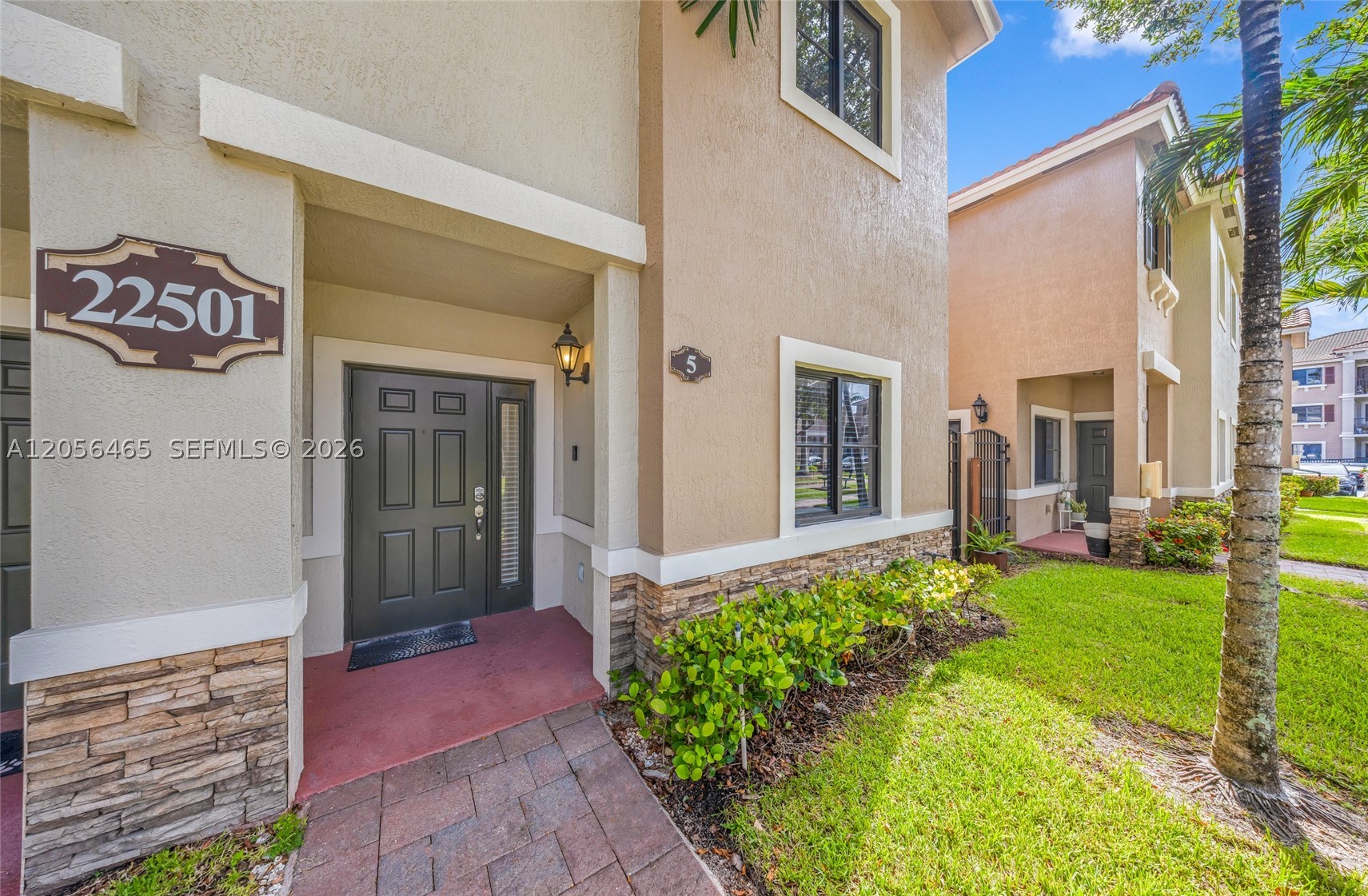 THE COURTS AT BAYSHORE I - Residential