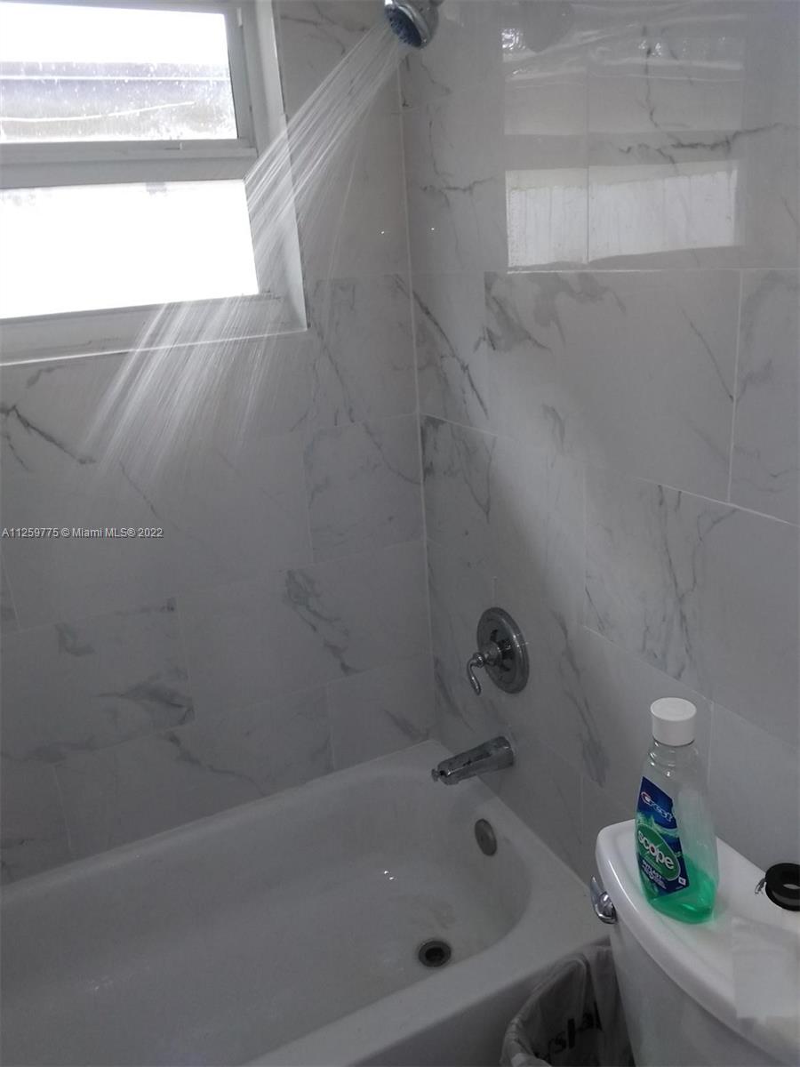 Fully renovated 3 bedroom 2 bath in Dania. Brand new tile floors, central AC, new stainless steel oven, 2 off street parking spots. Right near the new Dania Pointe. Park across the street with a public pool. Very safe neighborhood a block away from the police station. Shared Laundry room included.
Call broker for lockbox info. Super easy to show.