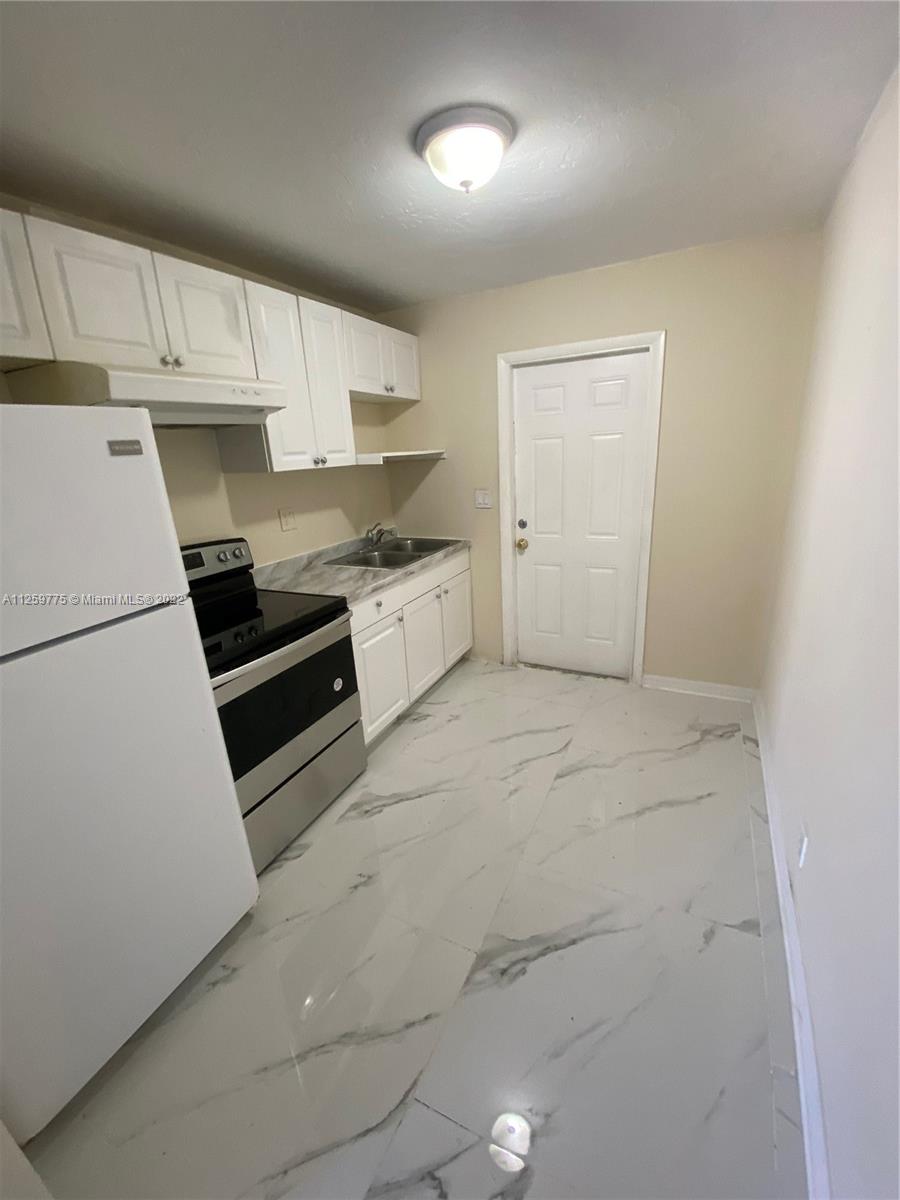 TOWN OF DANIA - Residential Lease