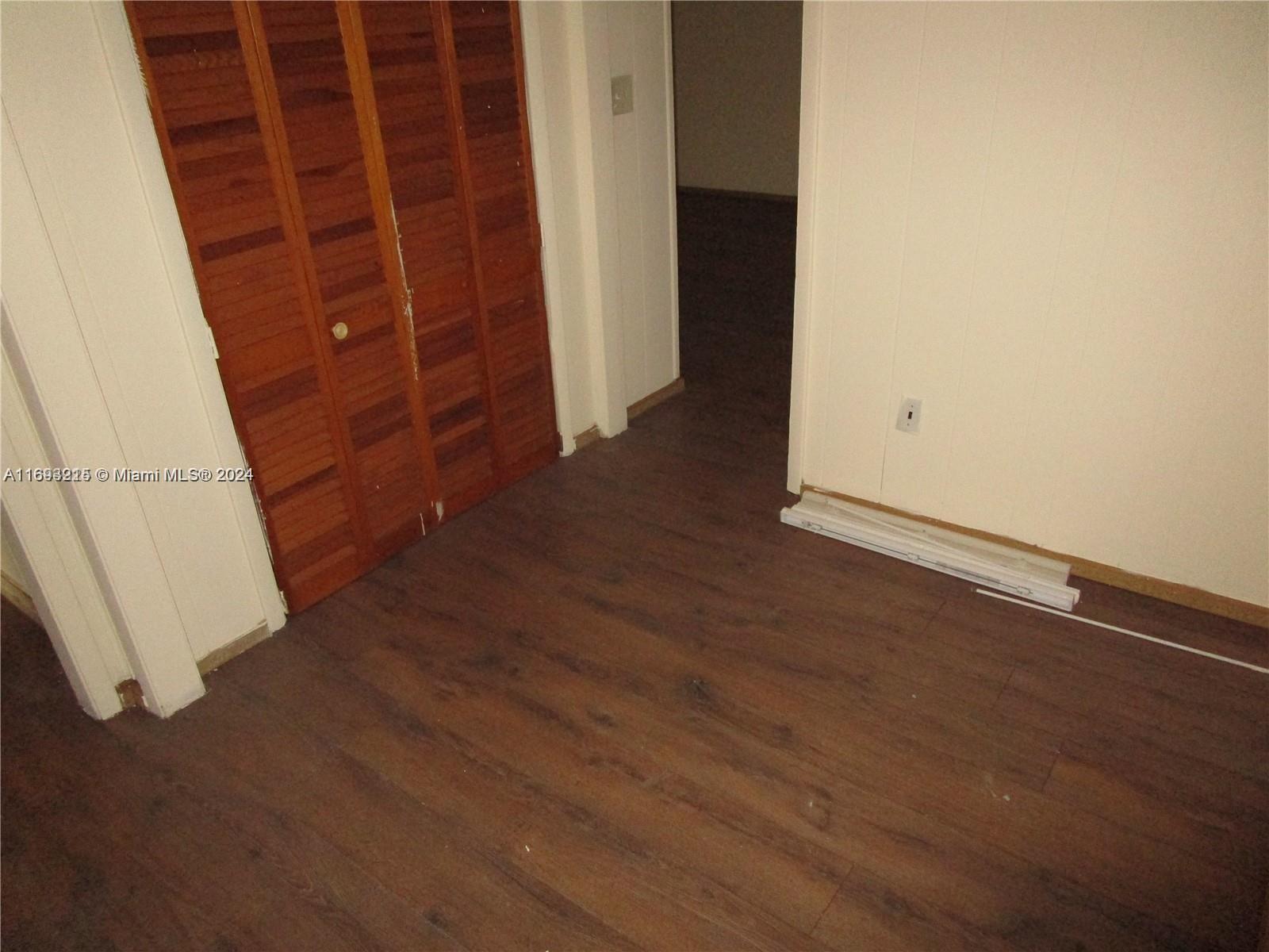 ELLIOTT VELVA GARDENS - Residential Lease