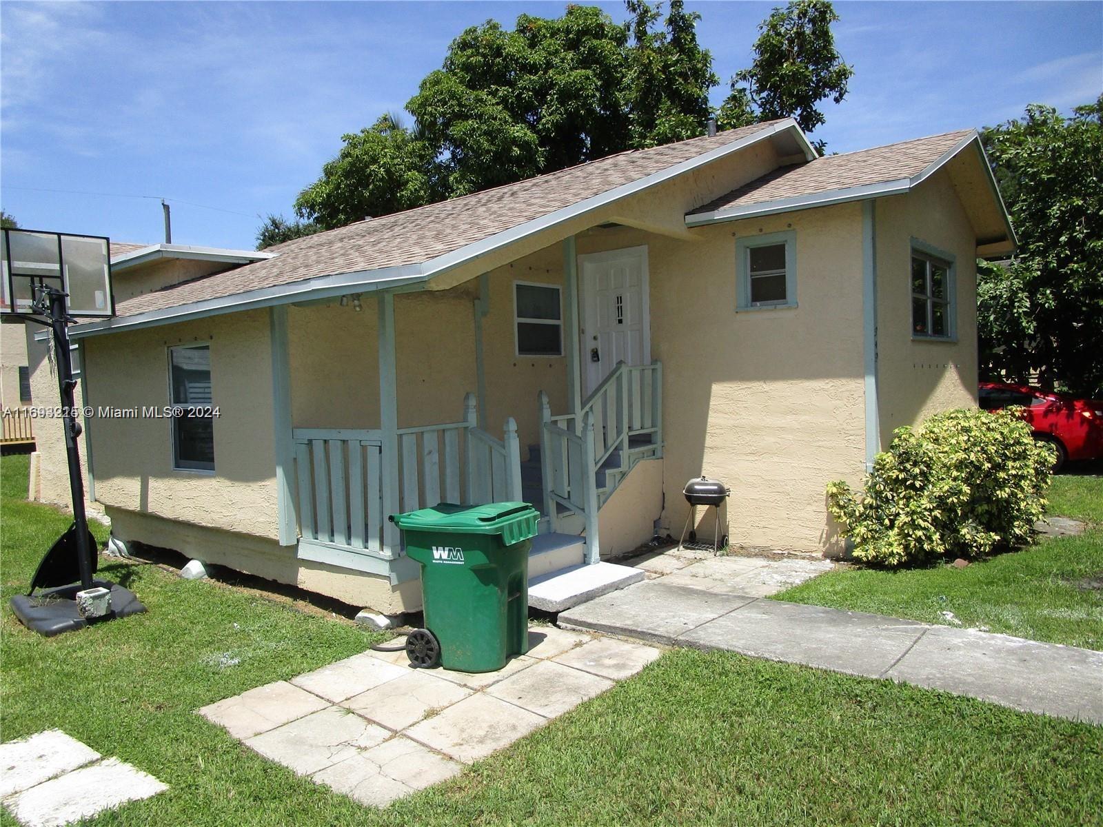 ELLIOTT VELVA GARDENS - Residential Lease