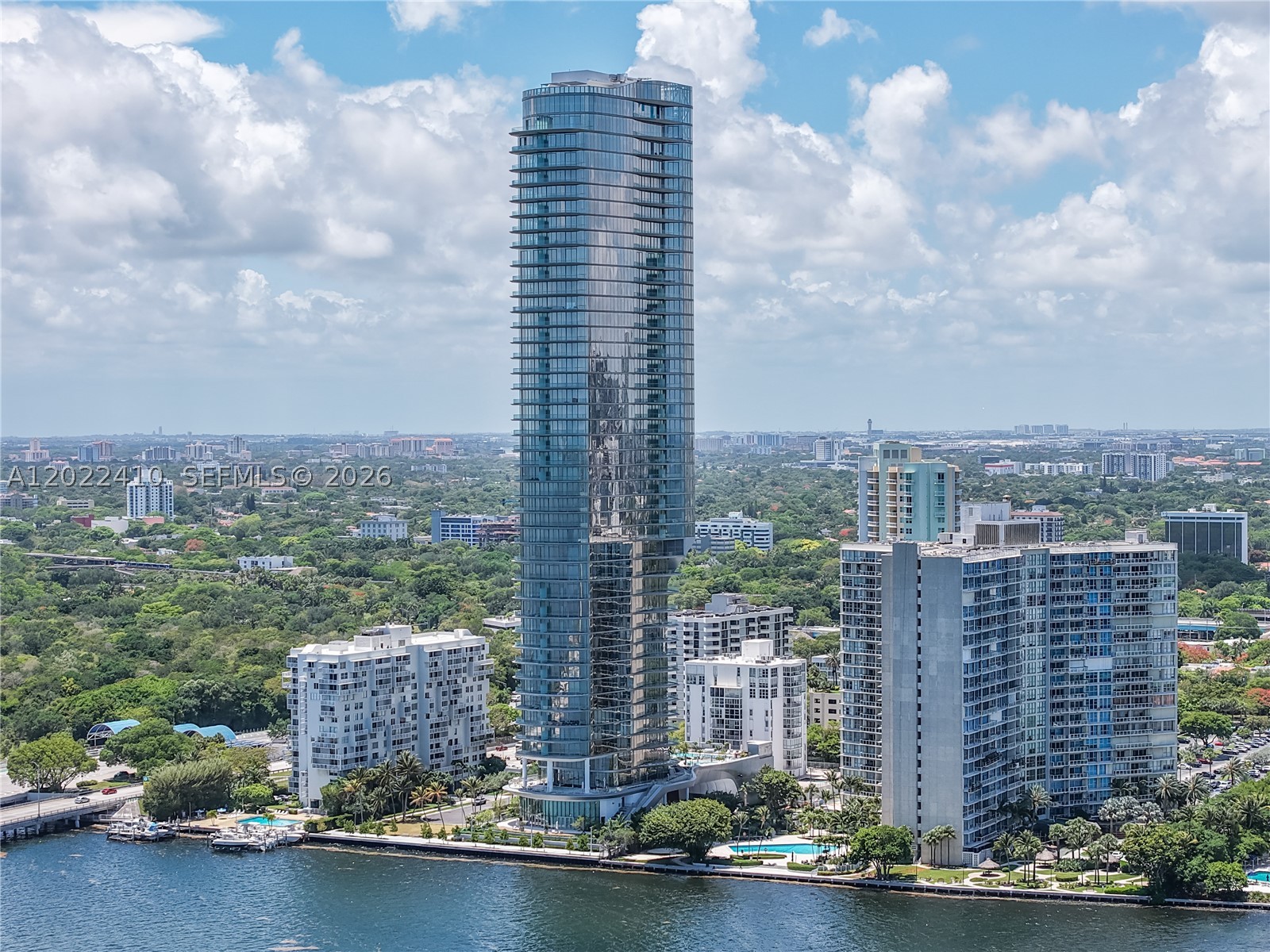 UNA RESIDENCES - Residential