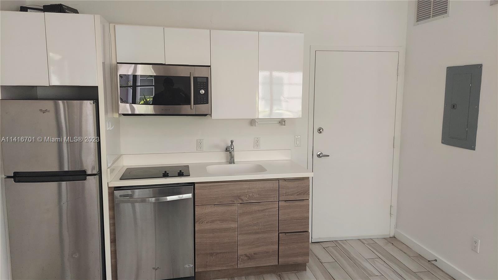 LINCOLN SUB - Residential Lease
