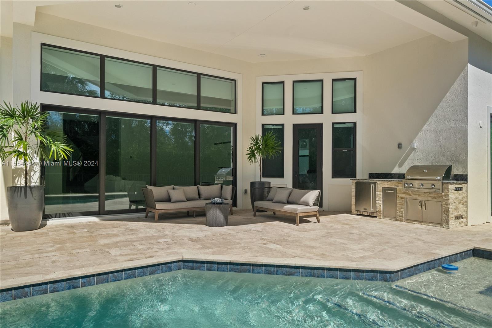 ROYAL PALM POLO PLAT - Residential Lease