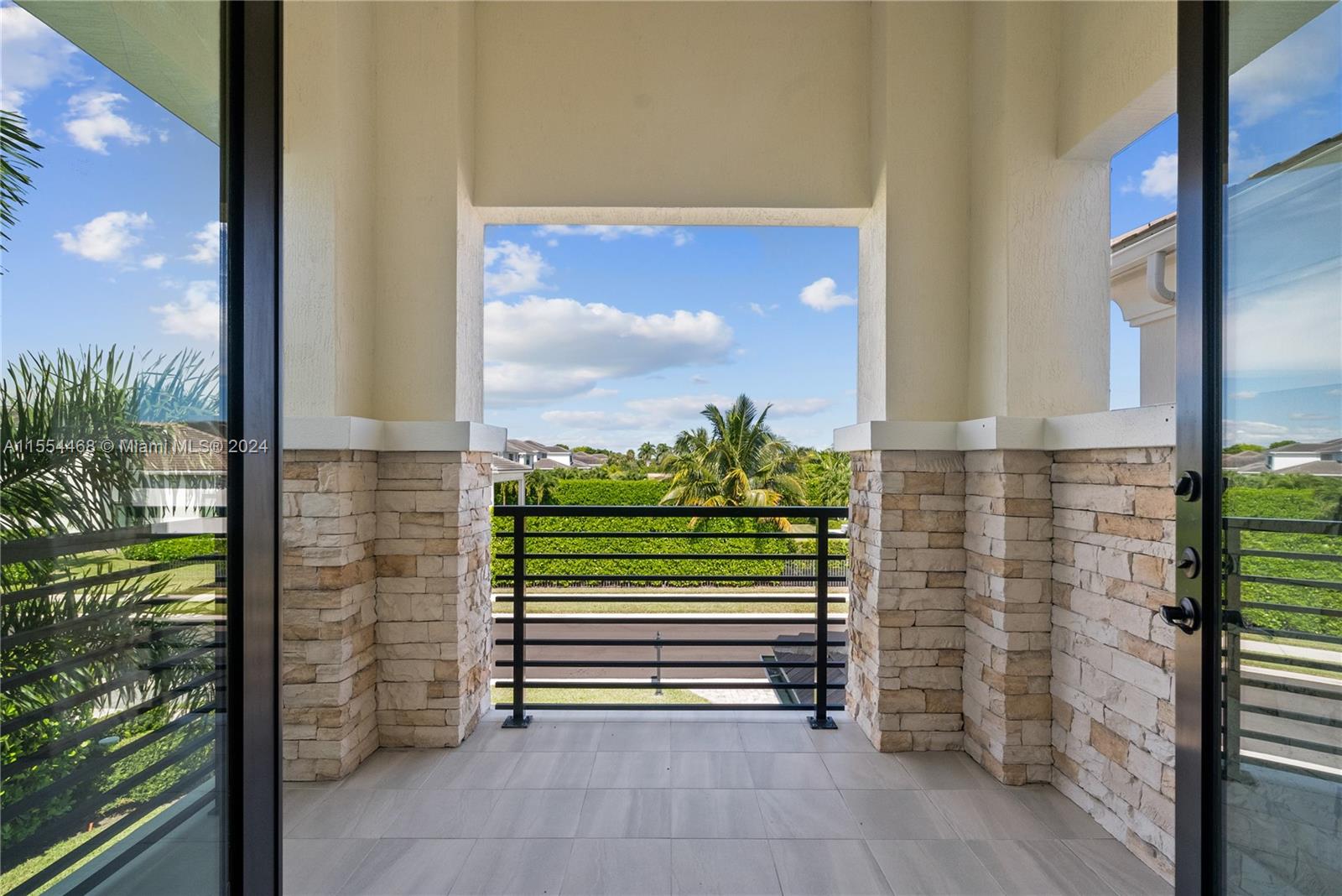 ROYAL PALM POLO PLAT - Residential Lease