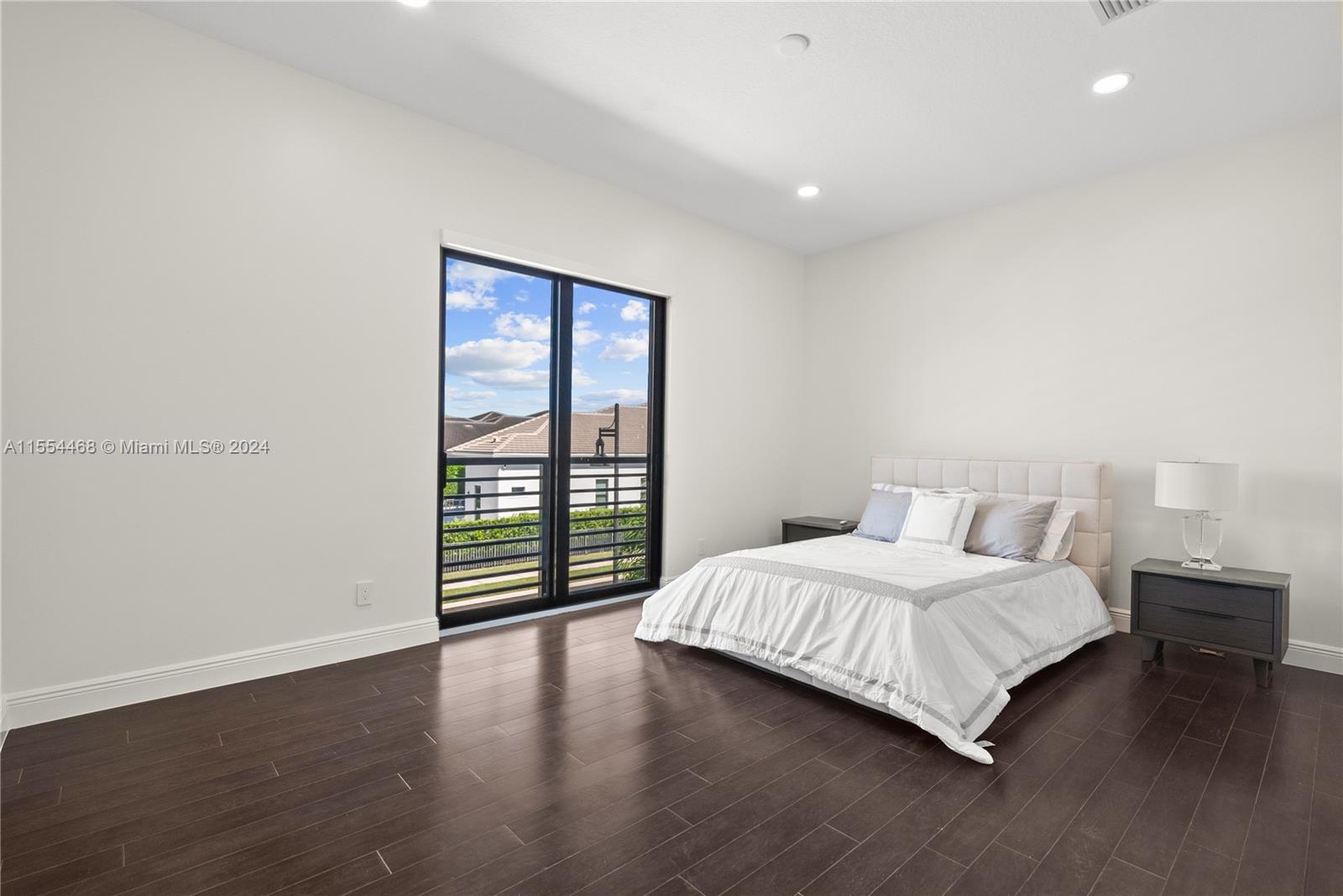 ROYAL PALM POLO PLAT - Residential Lease