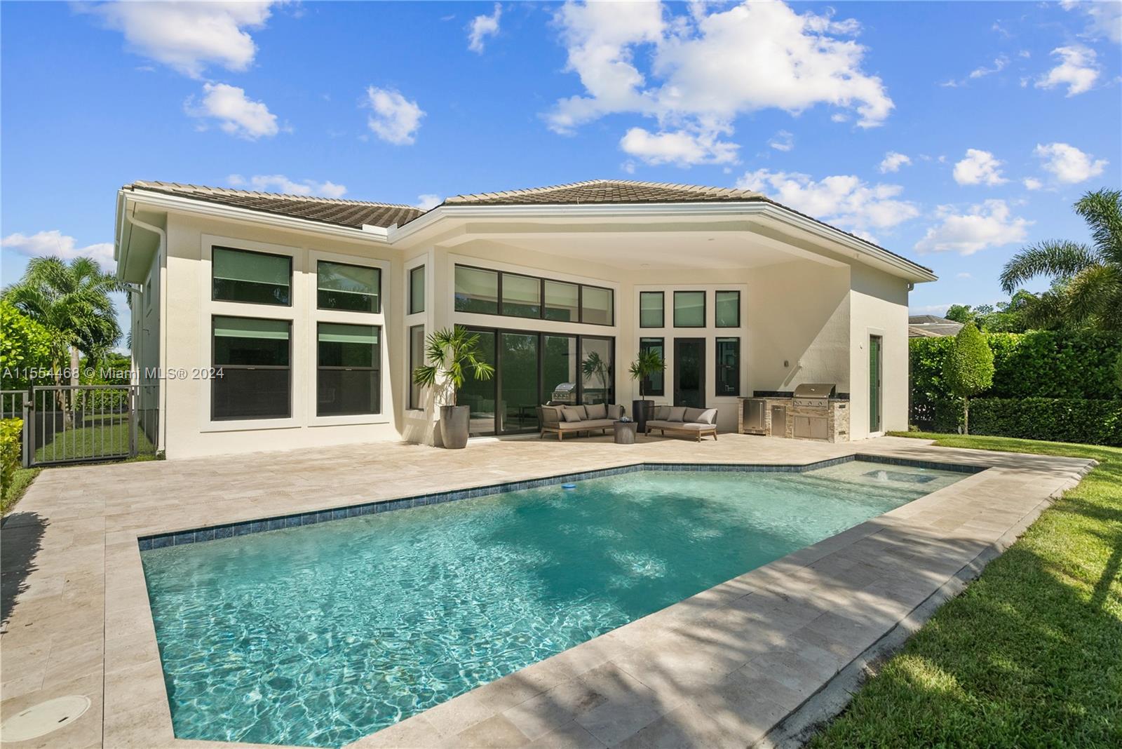ROYAL PALM POLO PLAT - Residential Lease