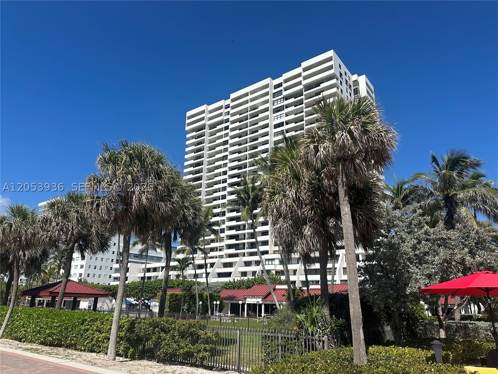 CLUB ATLANTIS CONDO - Residential