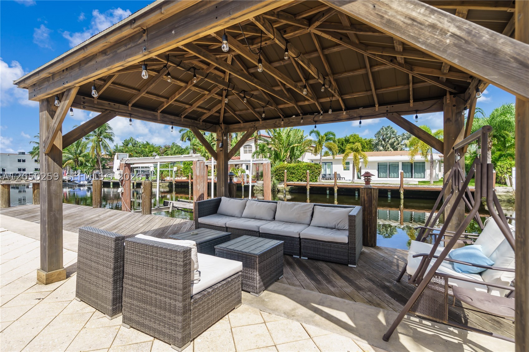 MIDDLE RIVER MANOR - Residential