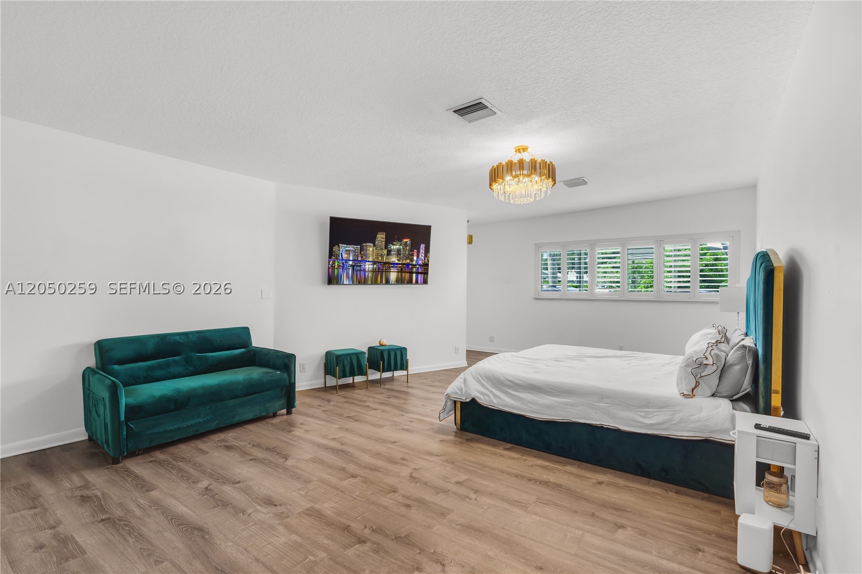 MIDDLE RIVER MANOR - Residential