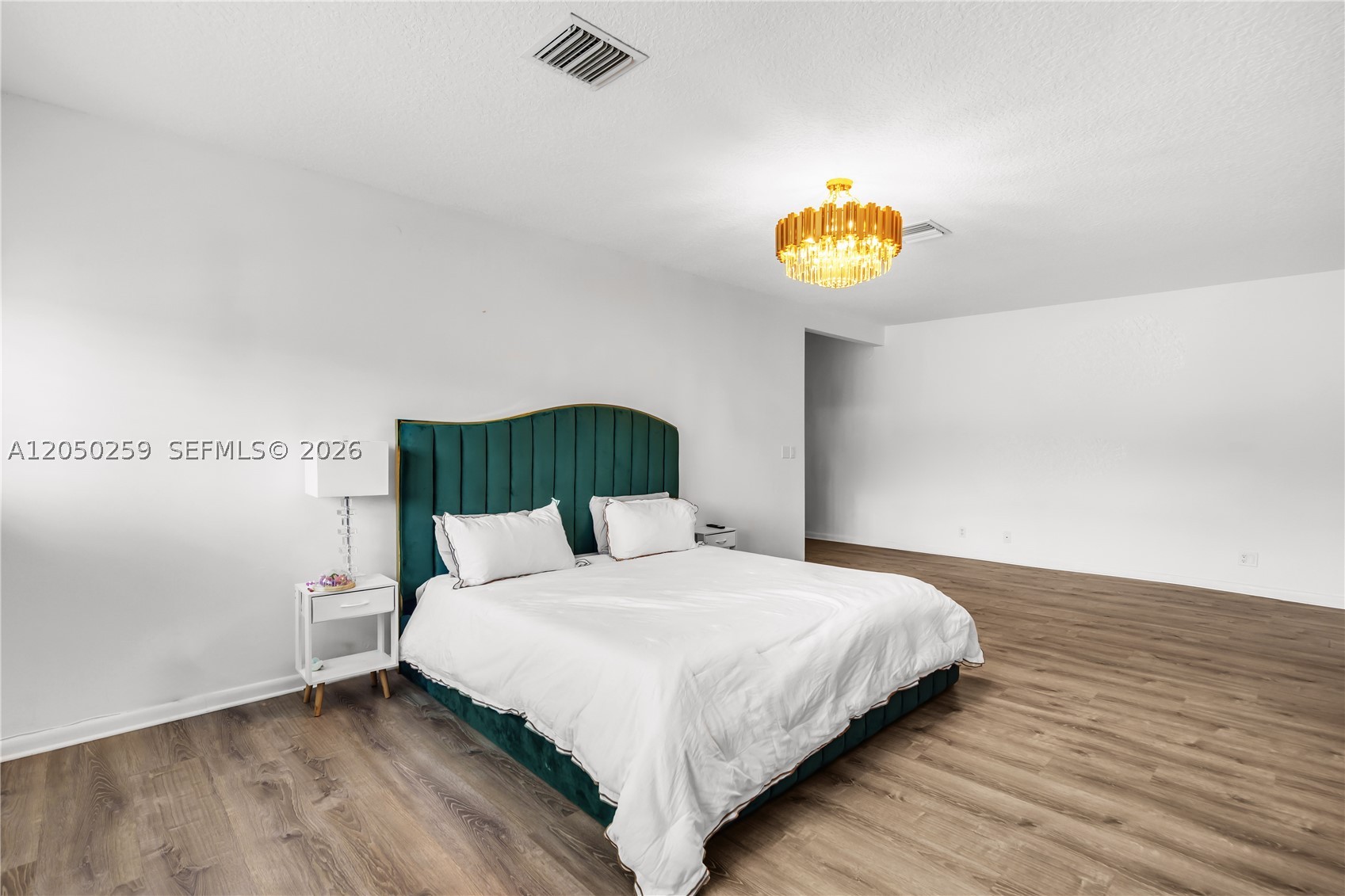 MIDDLE RIVER MANOR - Residential
