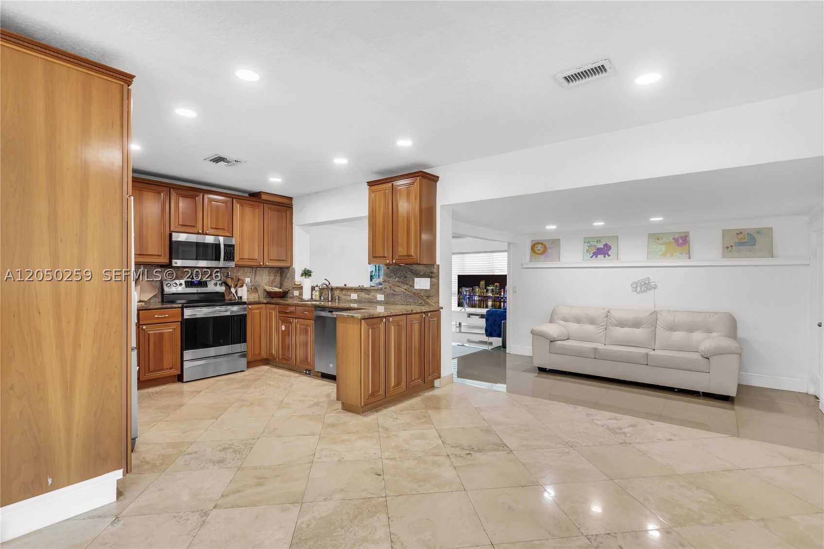 MIDDLE RIVER MANOR - Residential