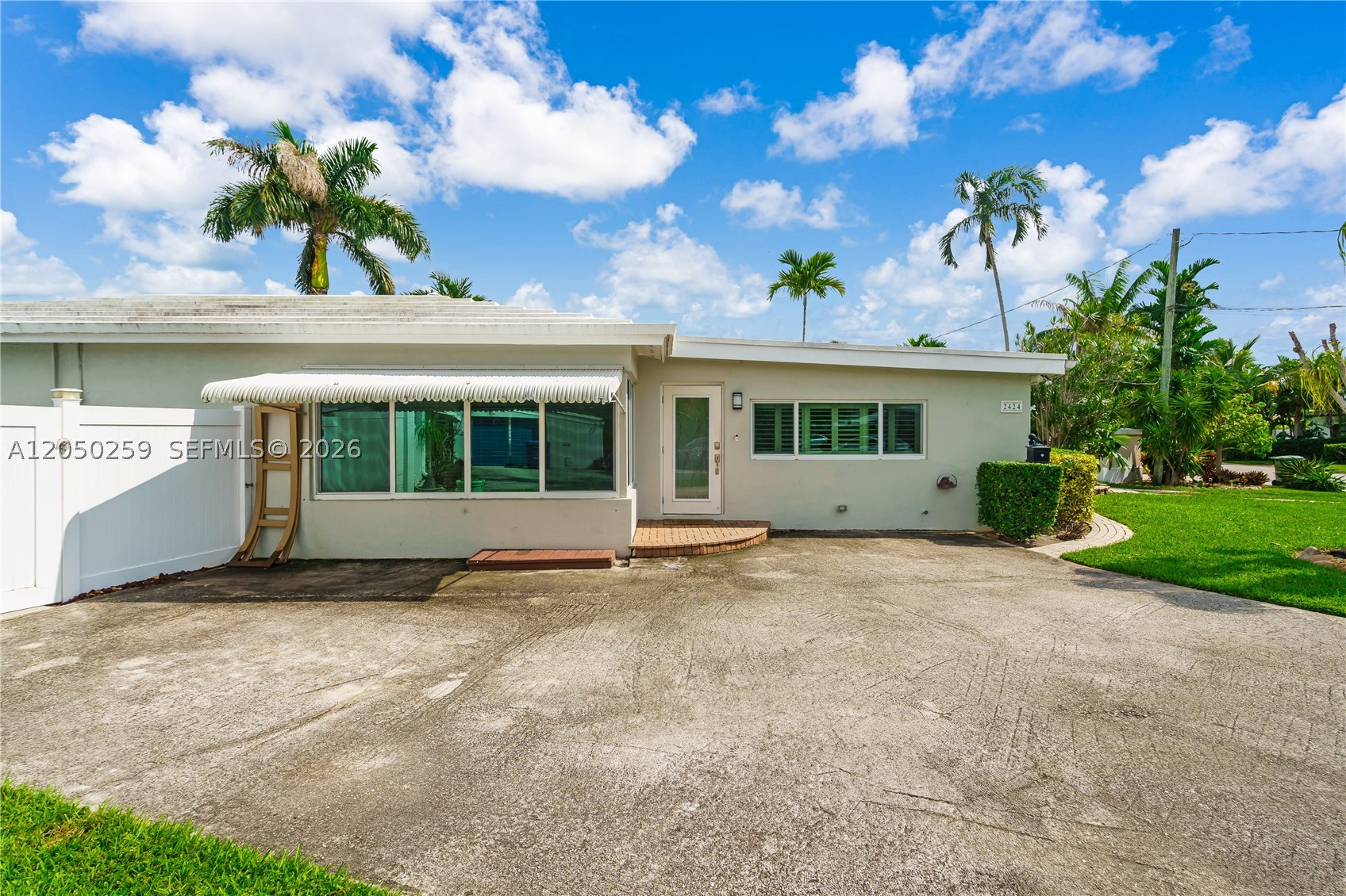 MIDDLE RIVER MANOR - Residential