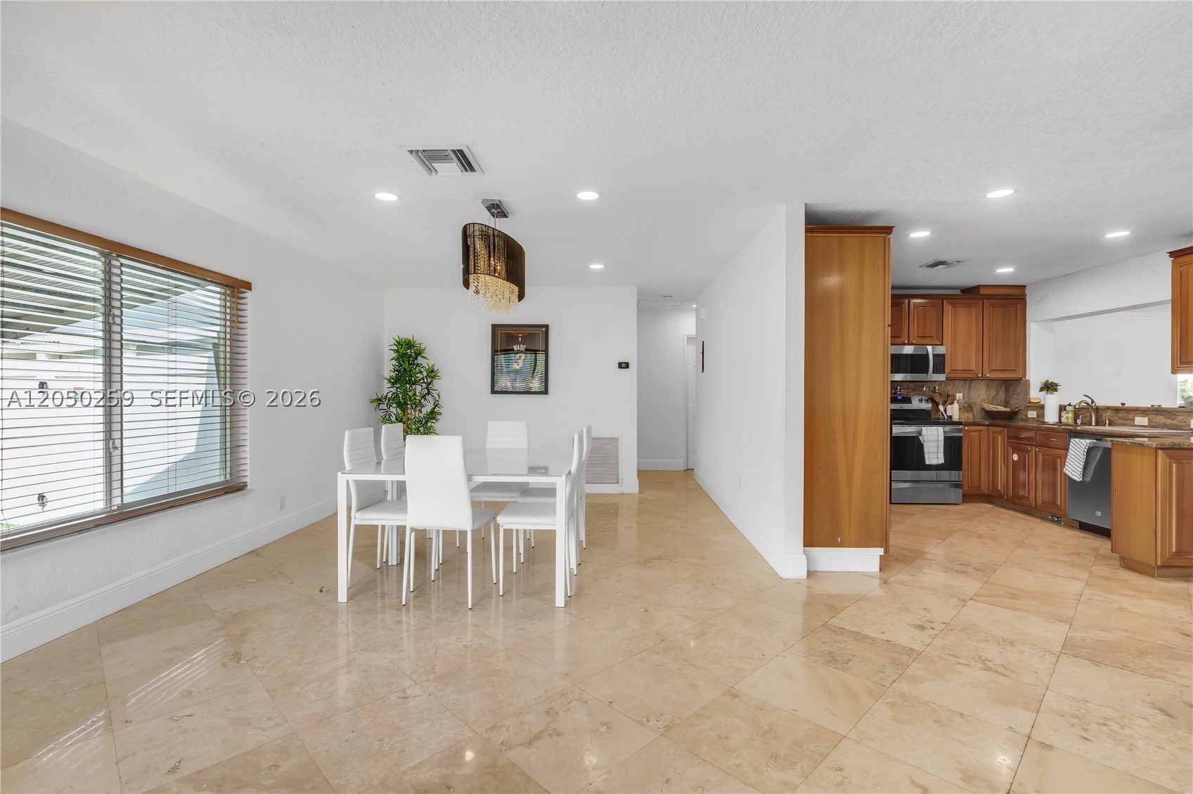 MIDDLE RIVER MANOR - Residential