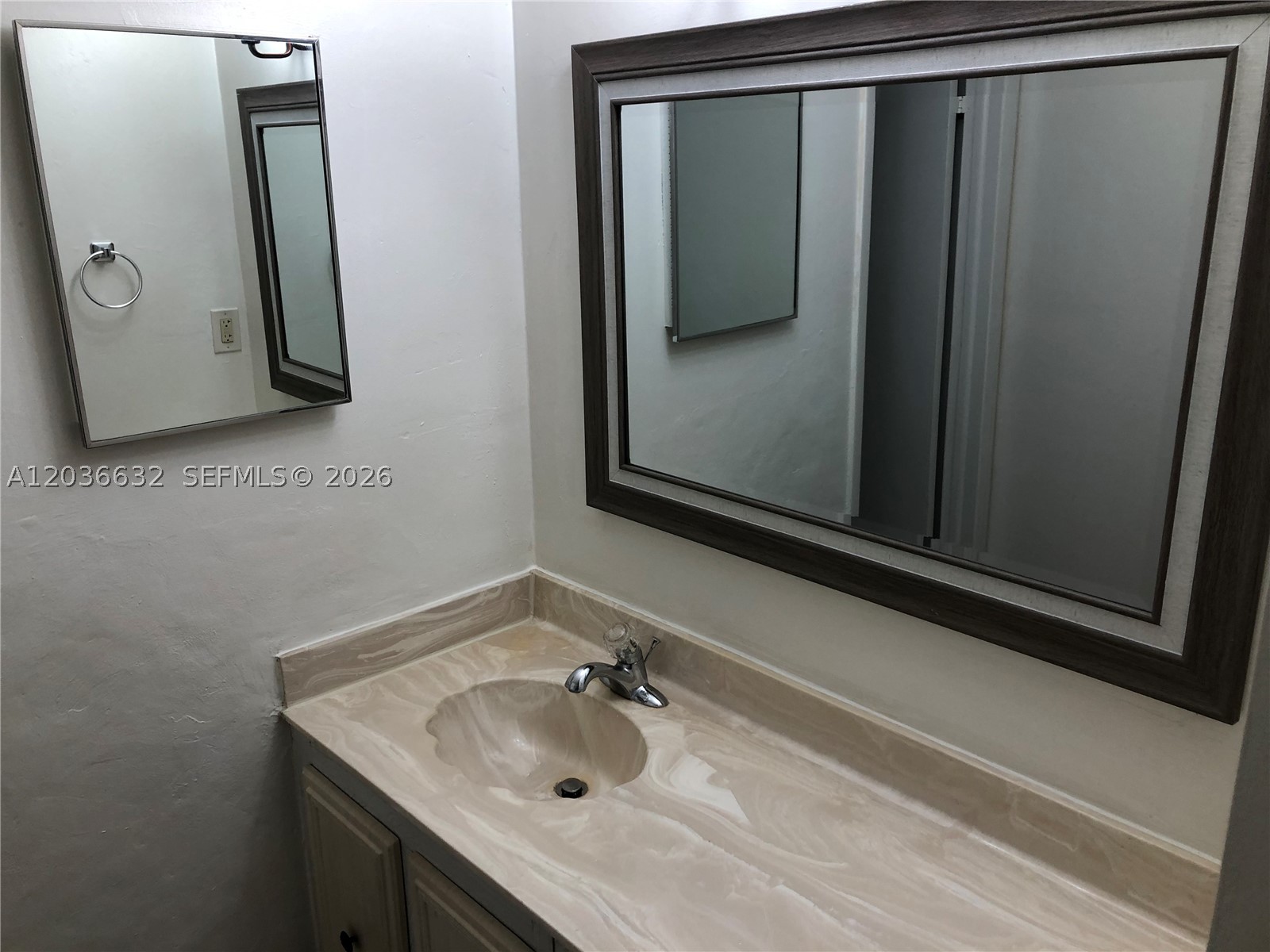 KENDALL GATE CONDO - Residential Lease