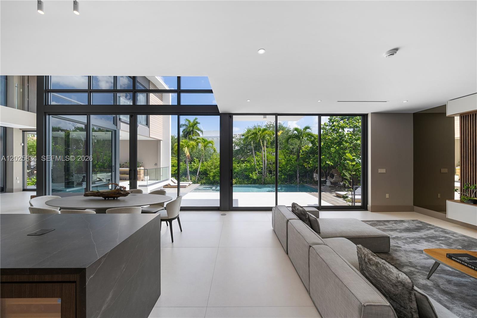 TROPICAL ISLE HOMES SUB - Residential