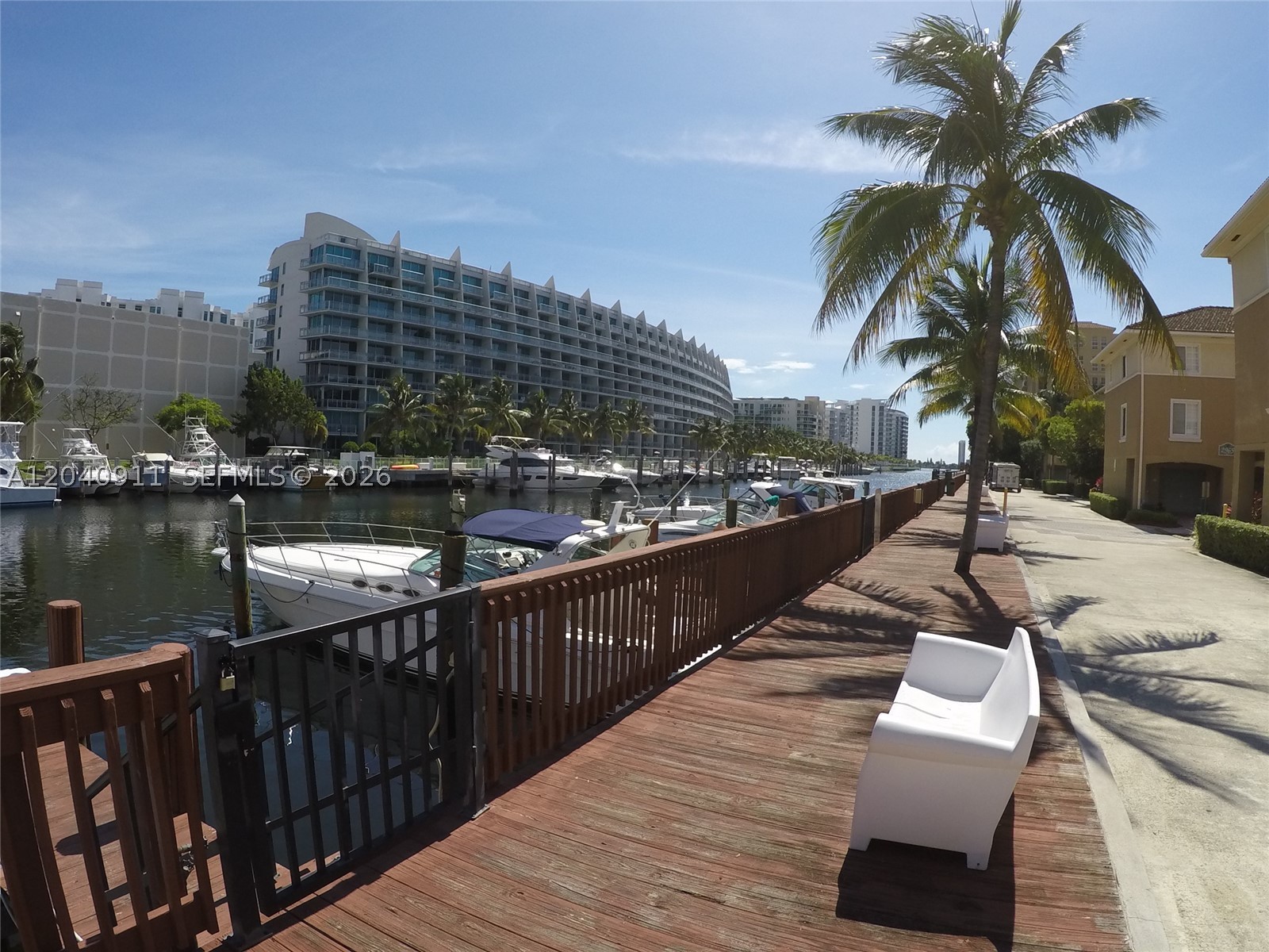 AVENTI AT AVENTURA CONDO - Residential