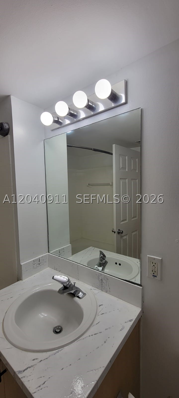 AVENTI AT AVENTURA CONDO - Residential